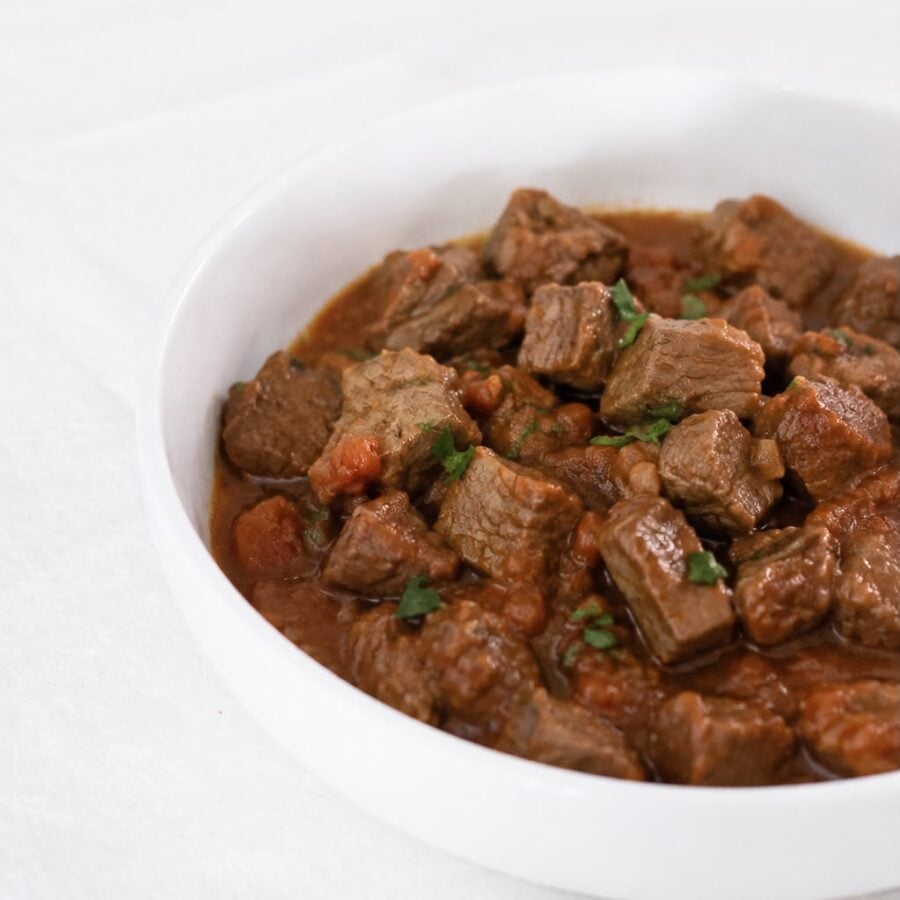 Estofado de trocitos de res en salsa, Pimiento Rosa